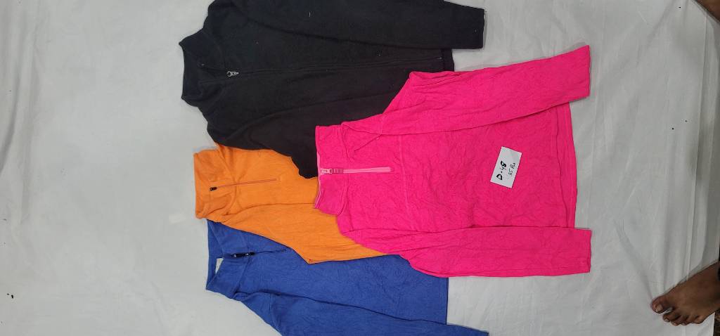 Champion Quarter zip/ ful sleeve zip