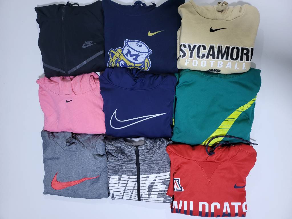 Nike Sweatshirts And Hoodies 20 Pcs
