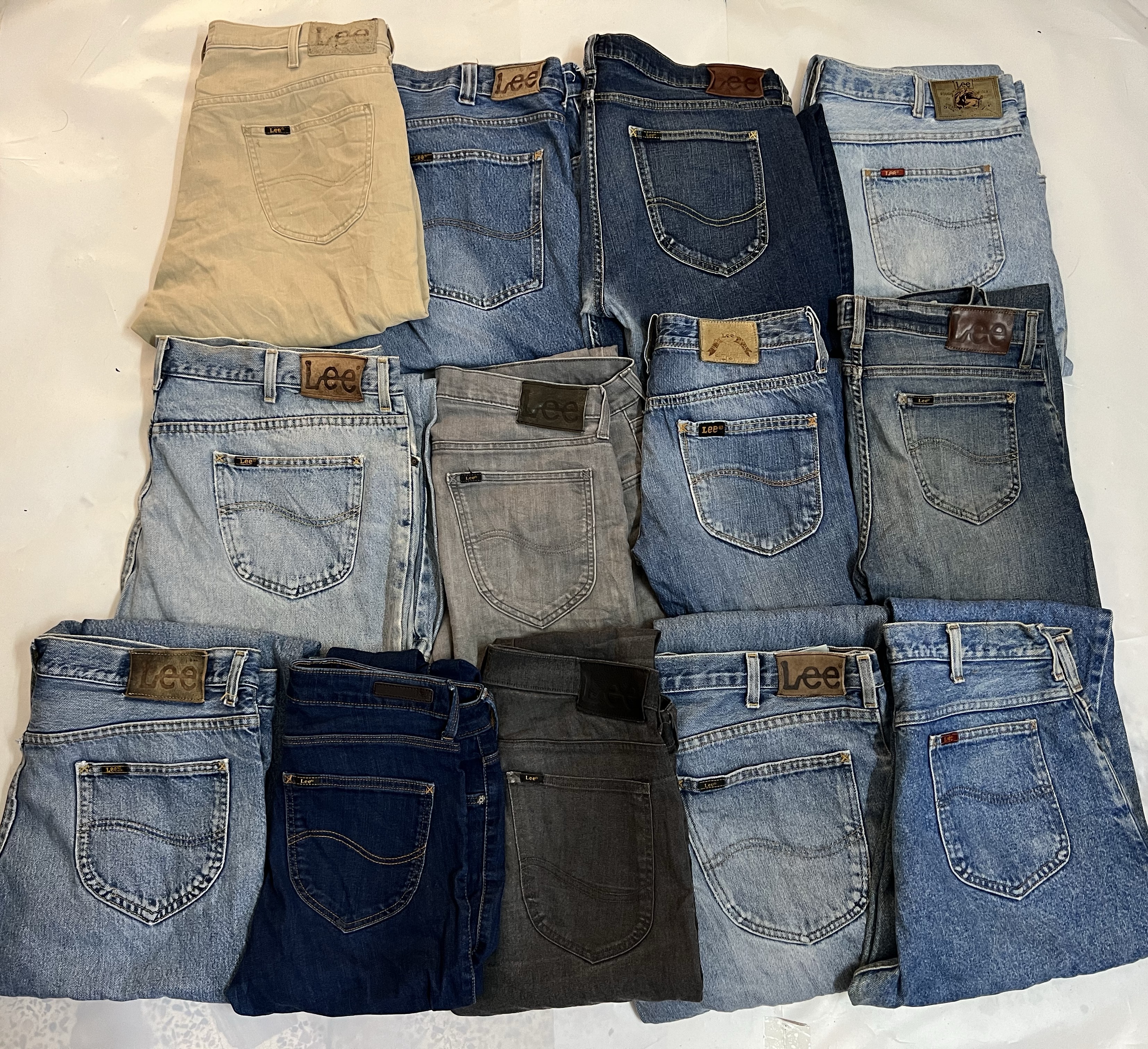 Lee Jeans - 25 Pieces