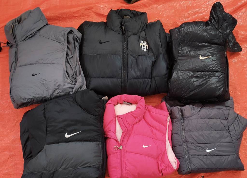 nike puffers