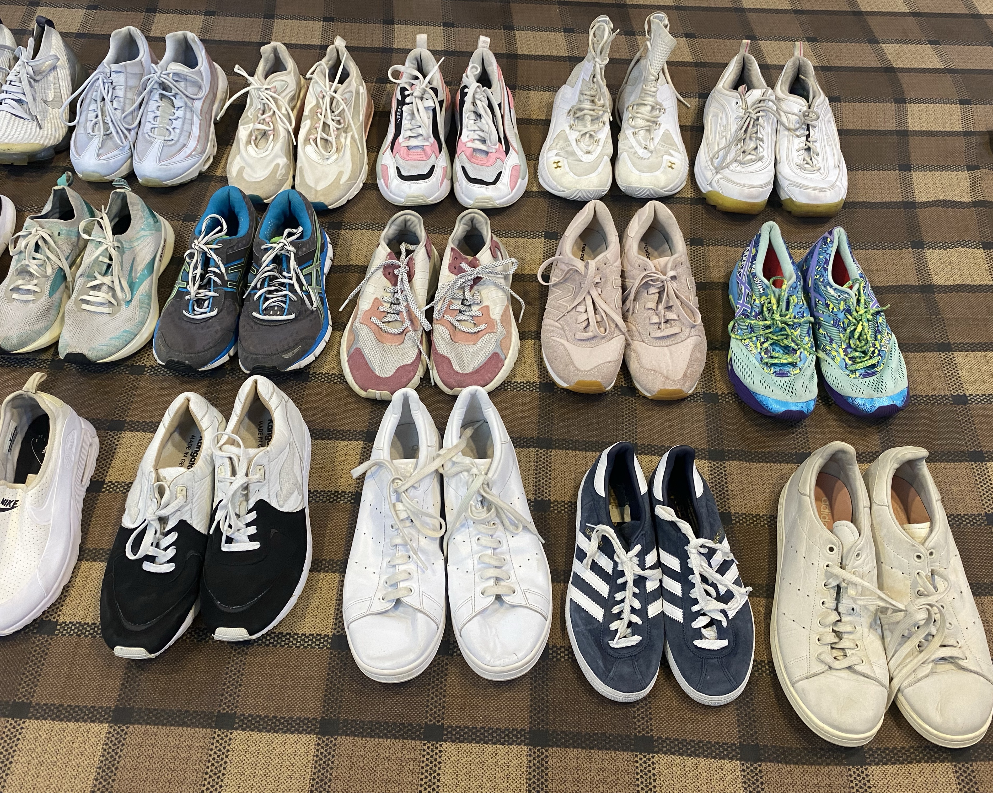 Baskets Nike/Adidas - 30 pièces