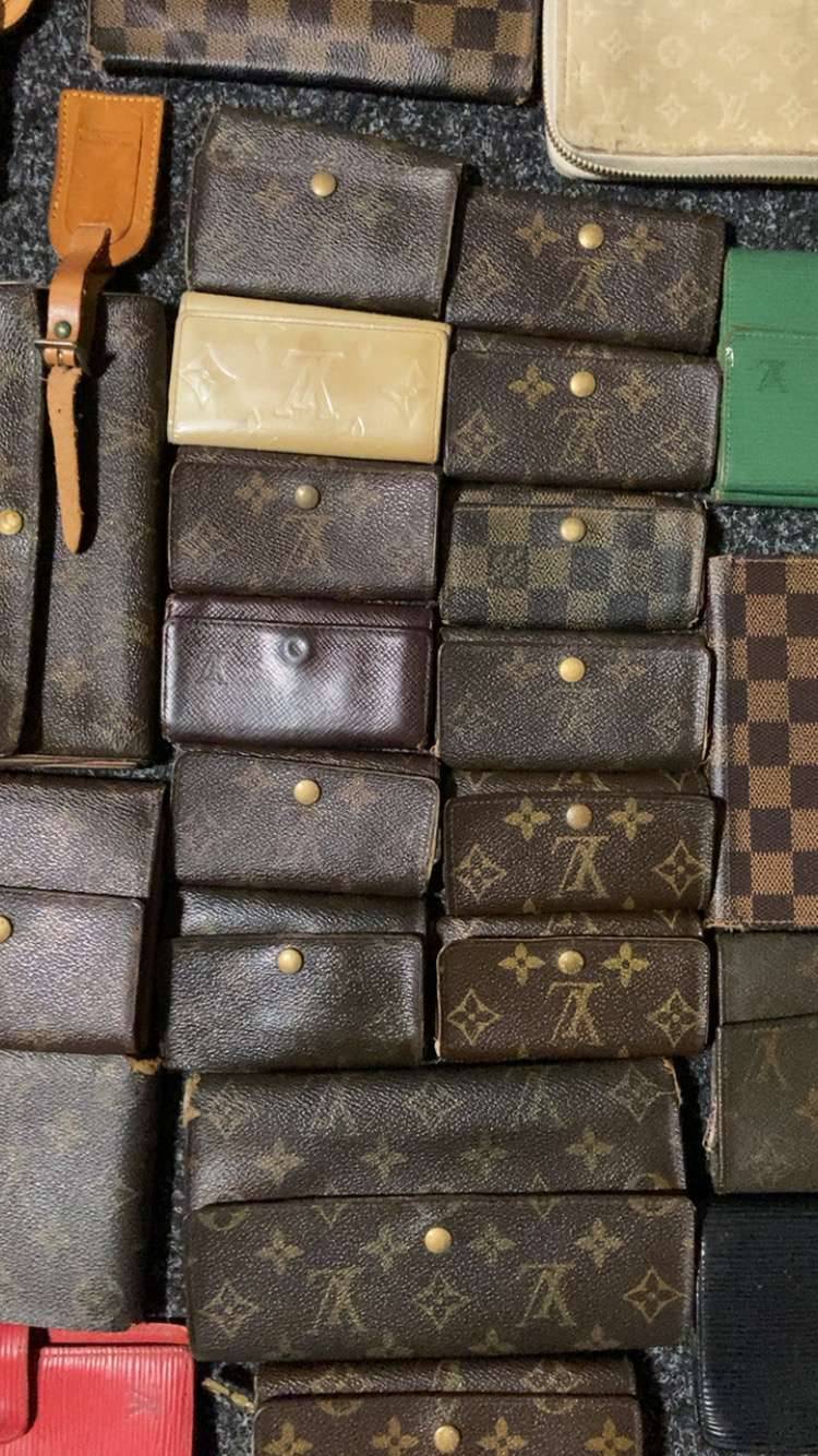 Louis online Vuitton bundle wallet