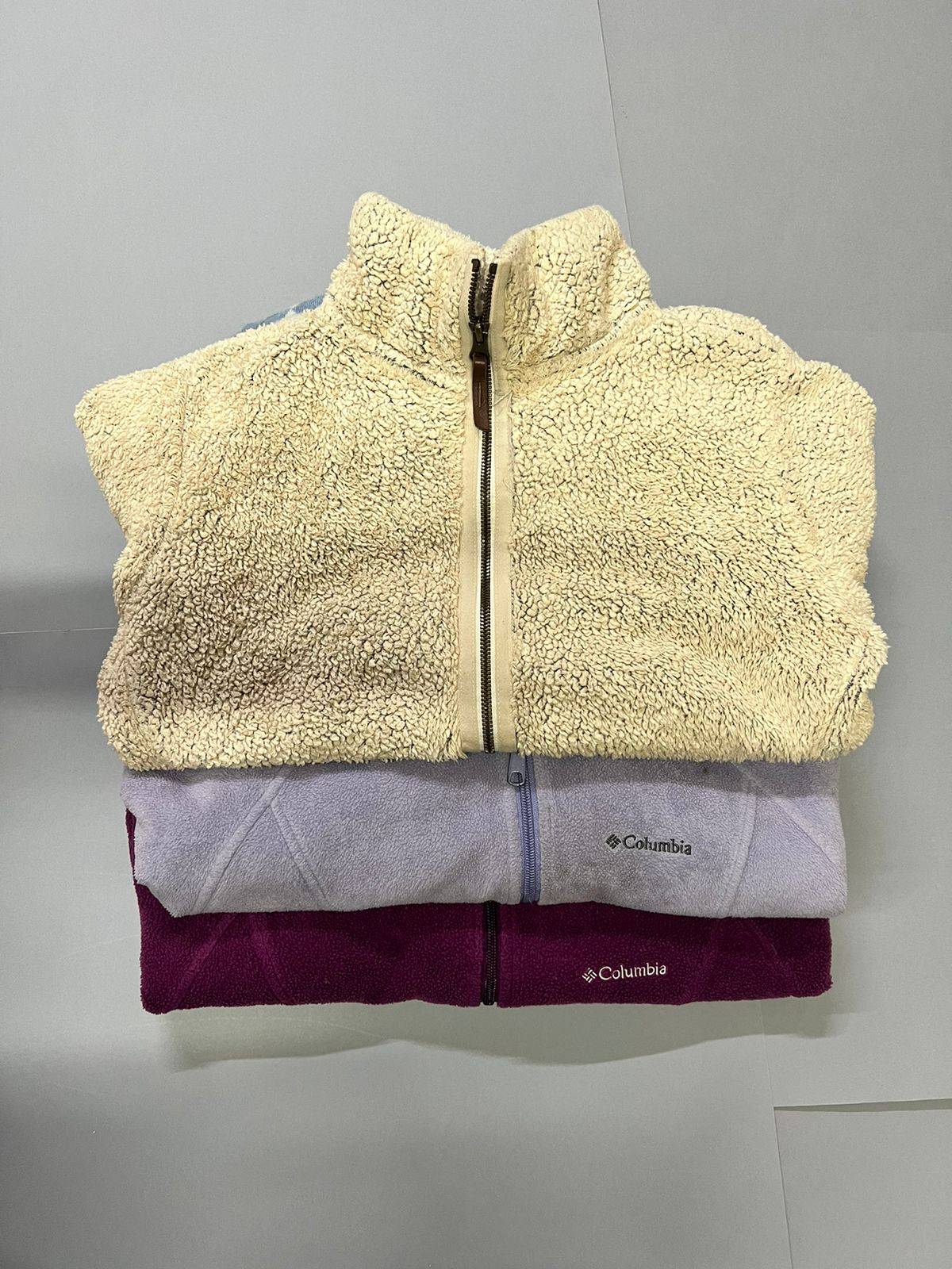 *Branded Columbia Fleeces 17 pieces* #208