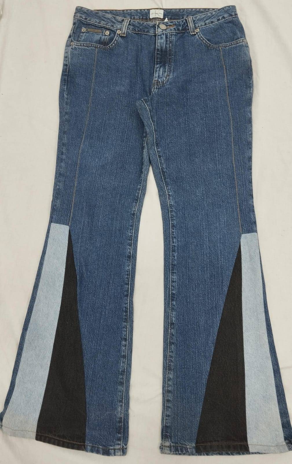 CR1091 Jean flare femmes retravaillés 30 pièces