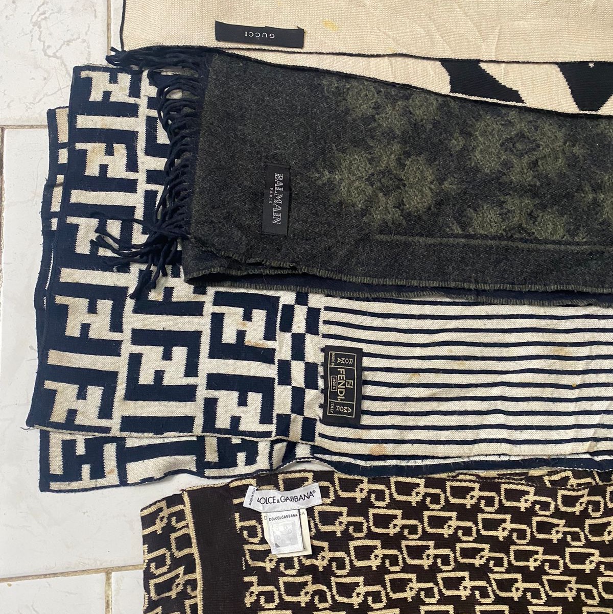 Gucci/Armani/LV/Fendi Scarf 🧣 30 PCs