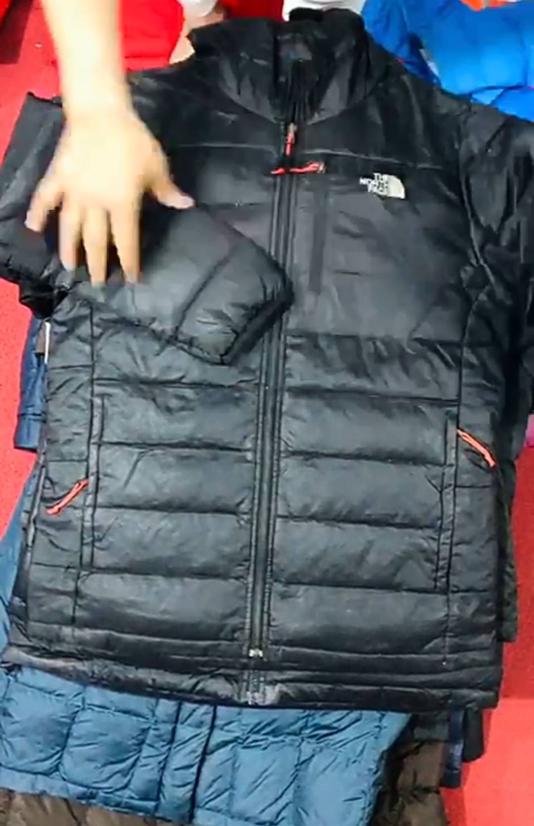 The North Face 550/600 puffer jackets 25 pieces