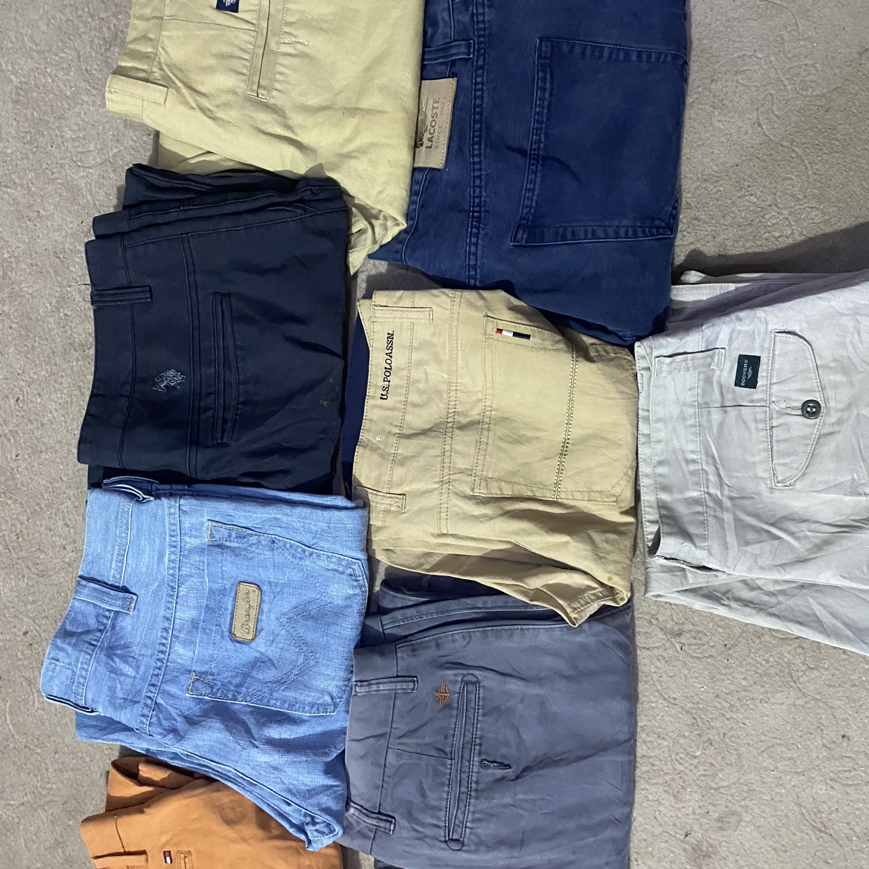 Wrangler, Lee, Levi’s, Dockers, Tommy Hilfiger, US Polo Assain pants