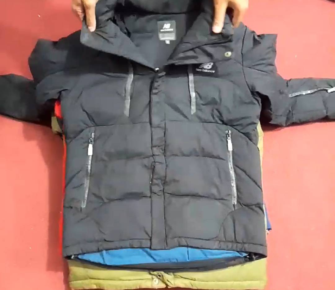 New Balance puffer jackets 14 pieces