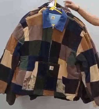 Upcycled Carhartt Jackets - 50 pcs