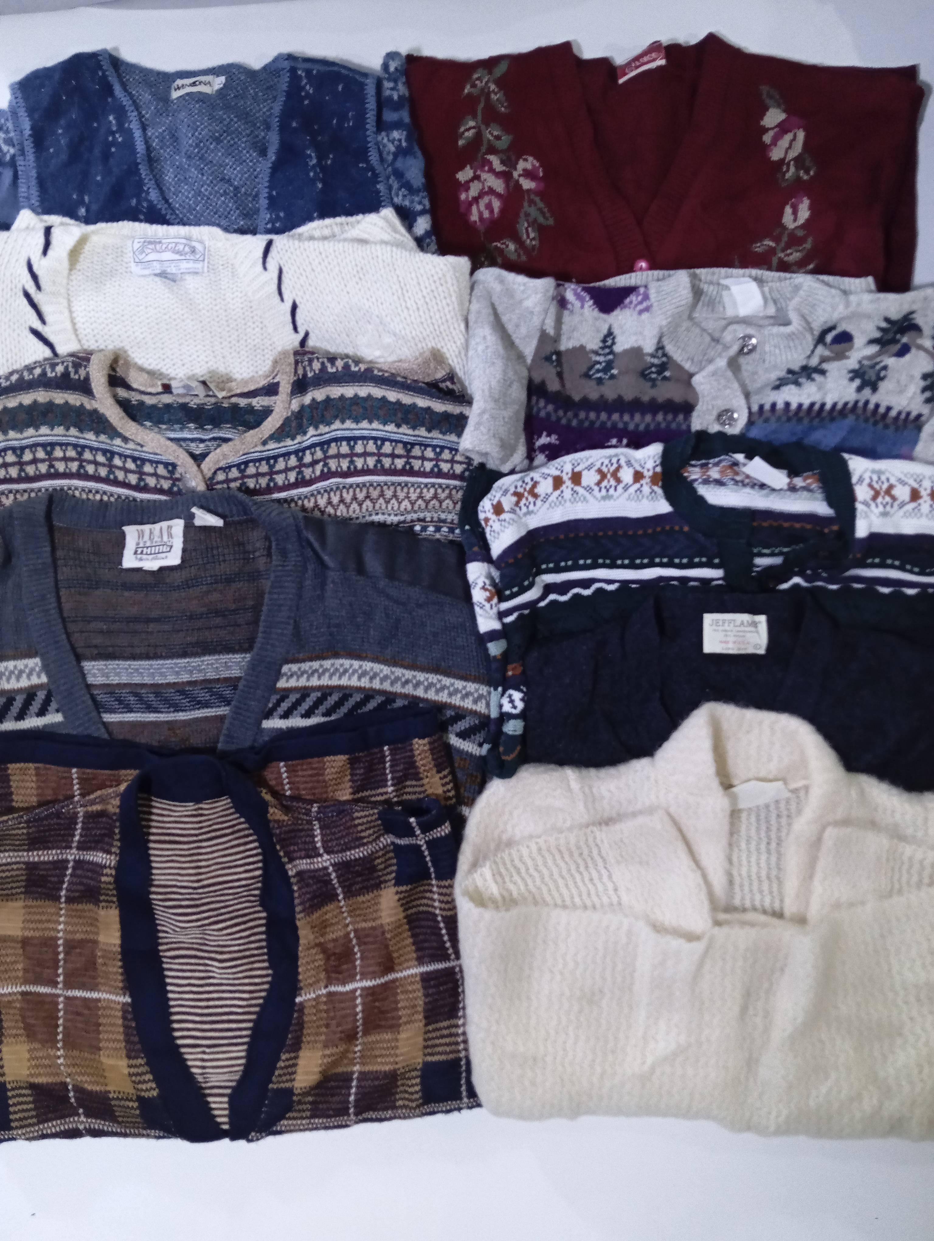 Vintage Cardigan Sweater 10 Pcs