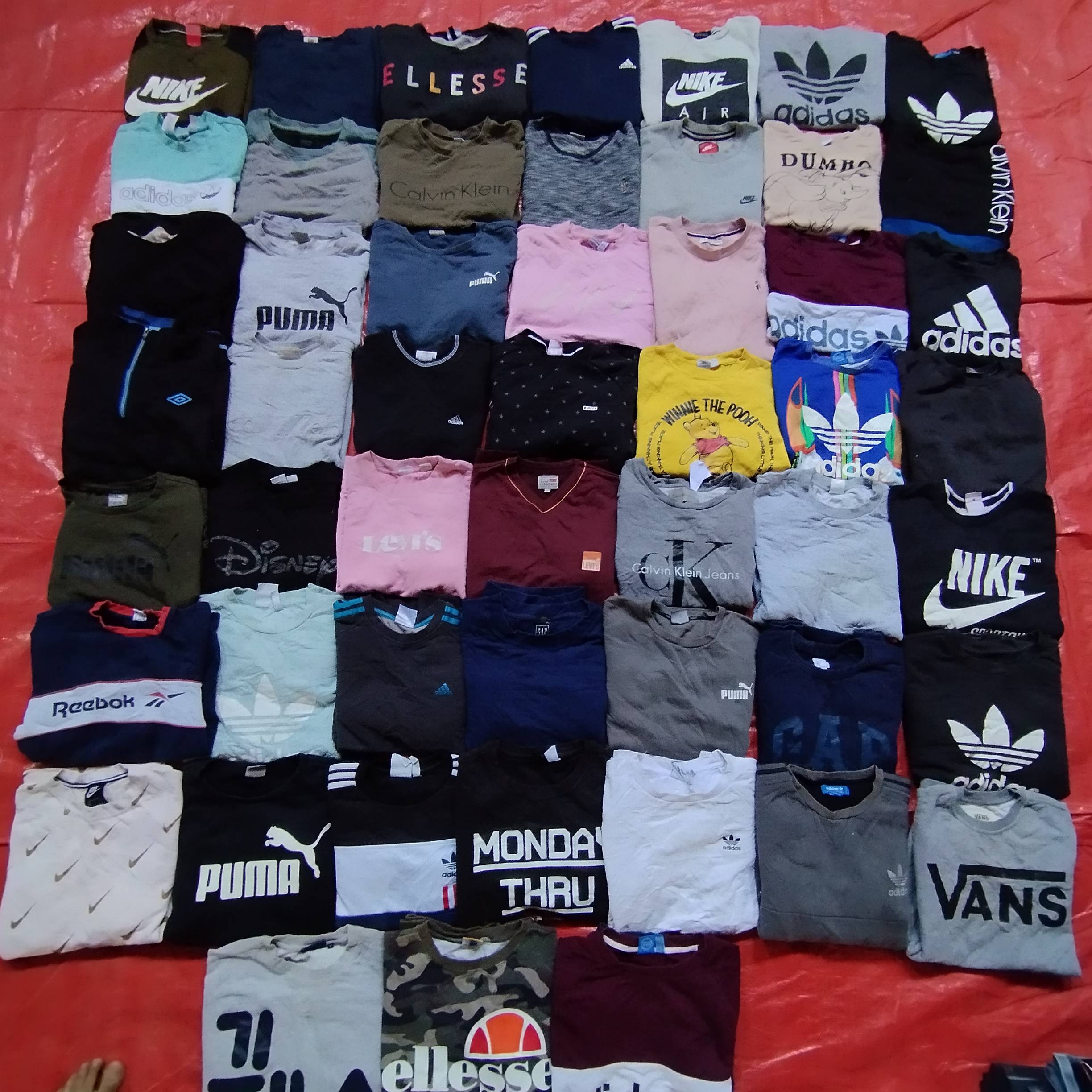 Modern Brand Sweatshirt 55 Pcs