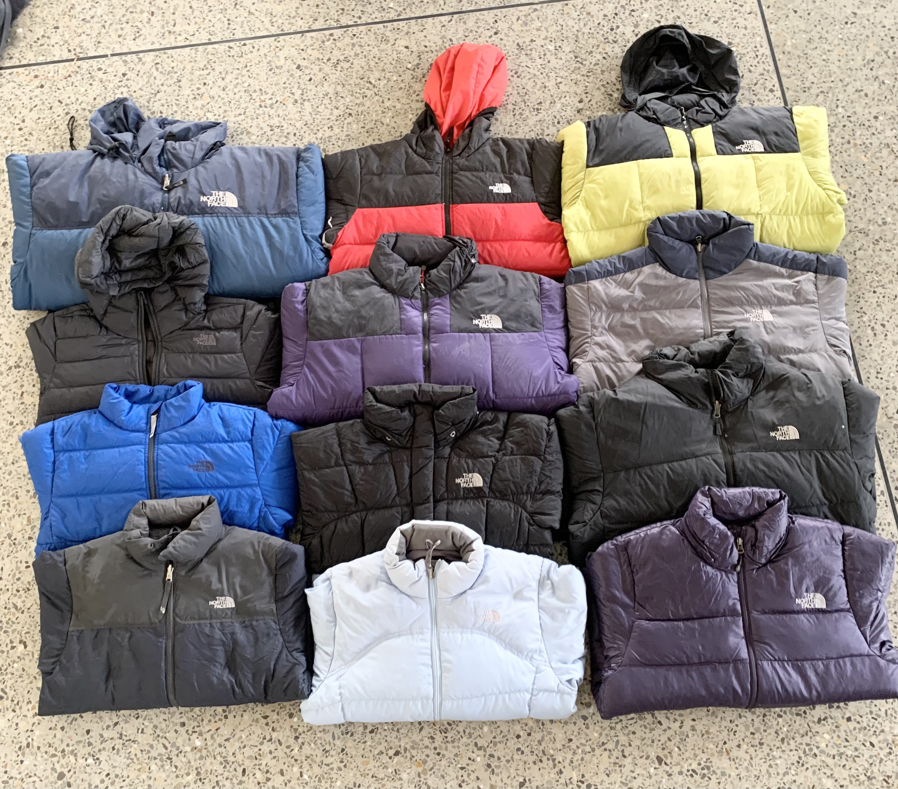 Branded The North Face Puffers 550,600,650,700,800,850,900 ——-28pcs