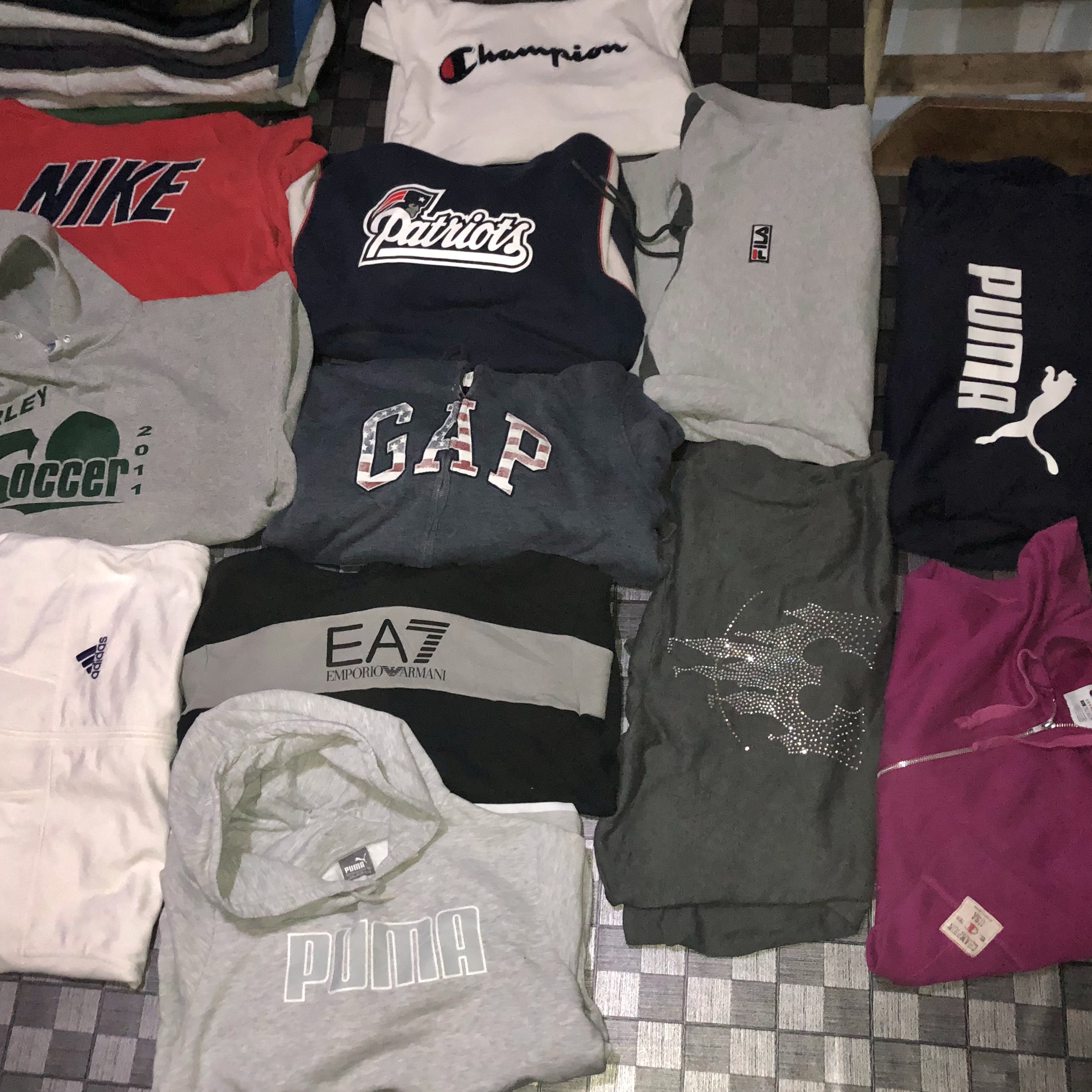 Branded hoodies mix-33 pcs