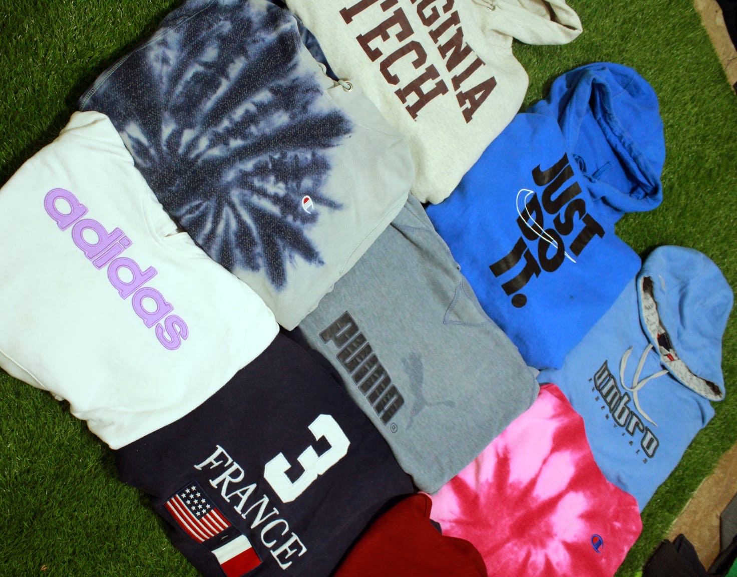 Brand Sweatshirts 25 pieces