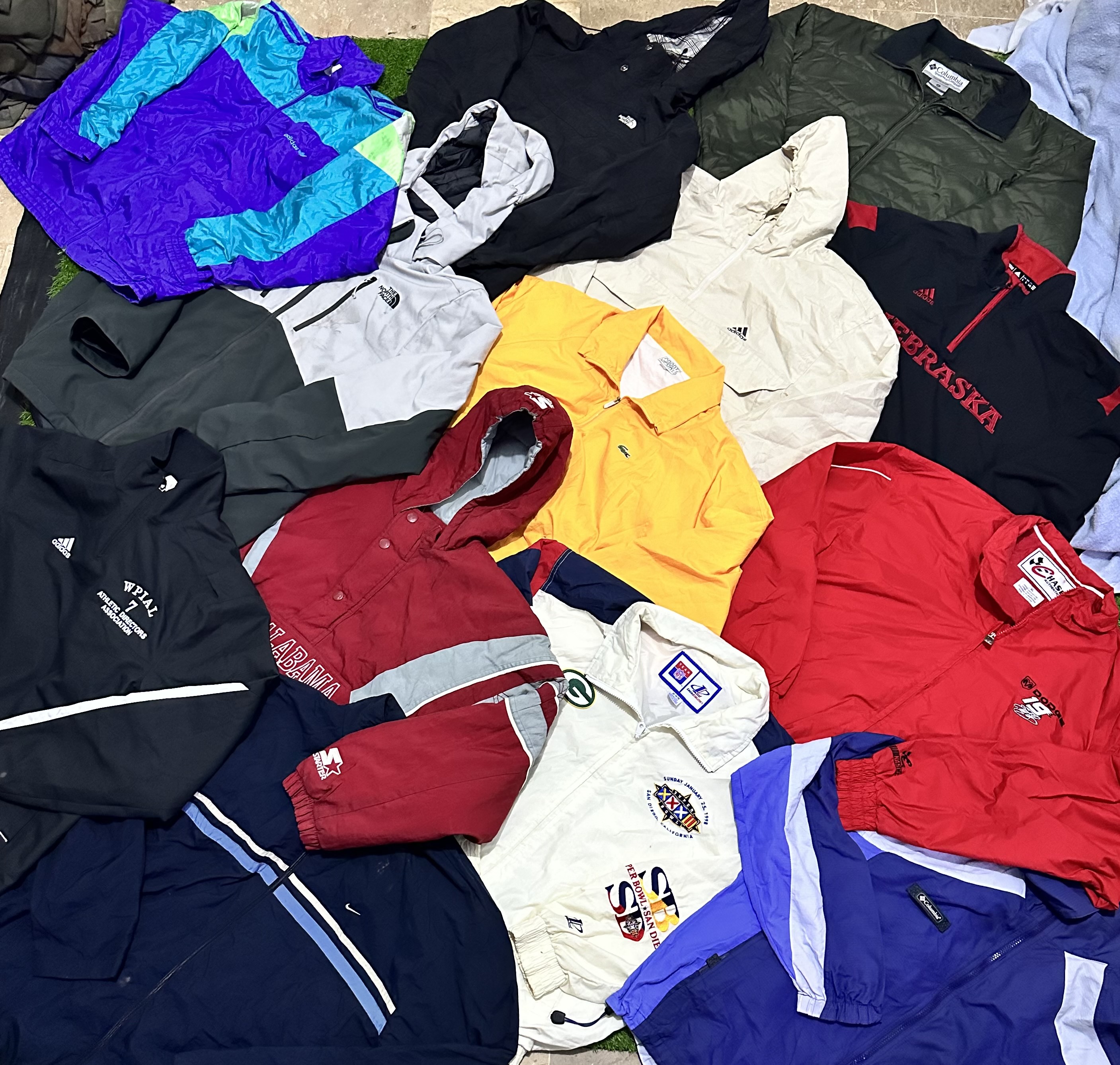 TNF / 90's & Modern Tracks  19-Pieces