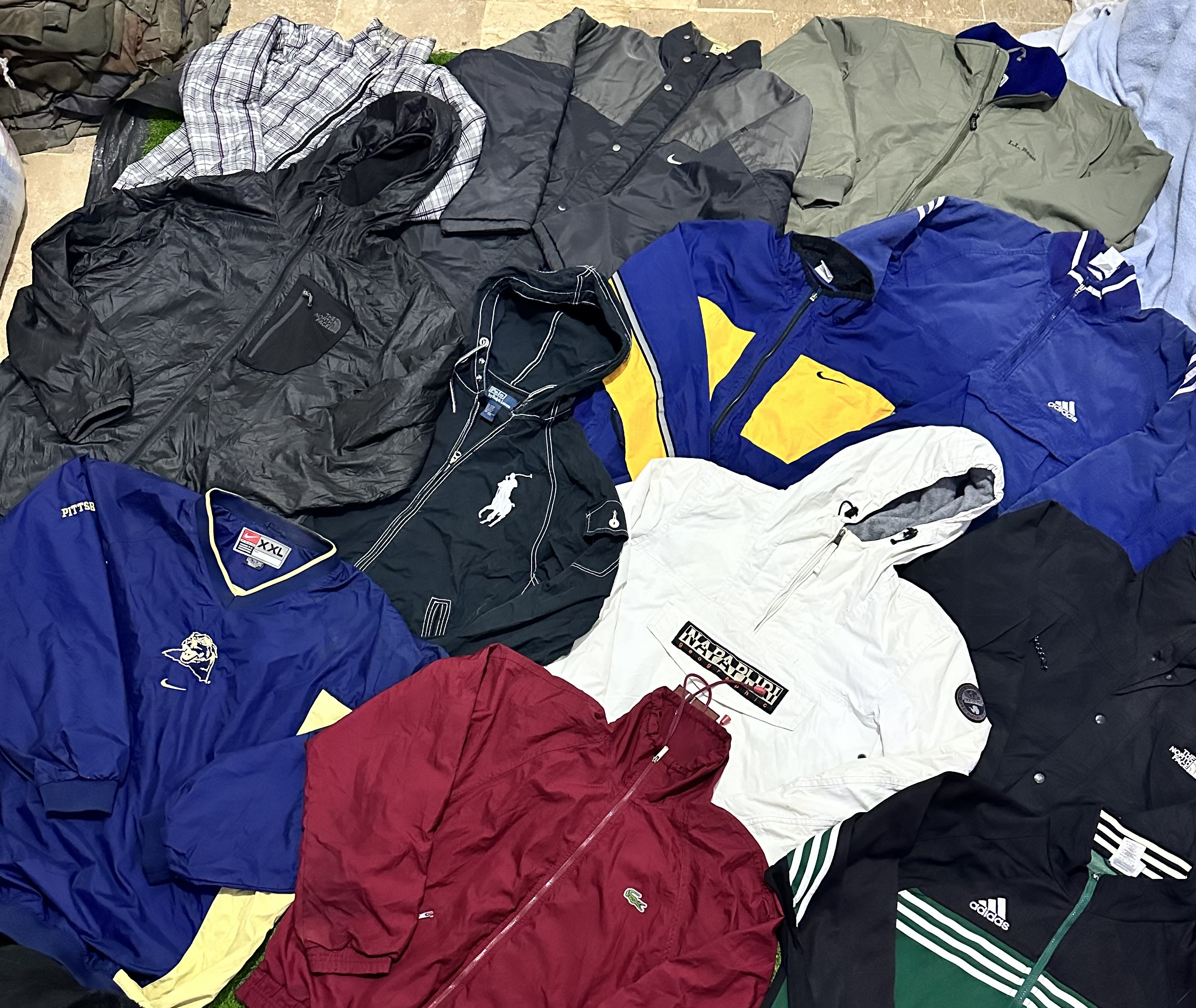 TNF / 90s & Modern Tracks 19-Pieces
