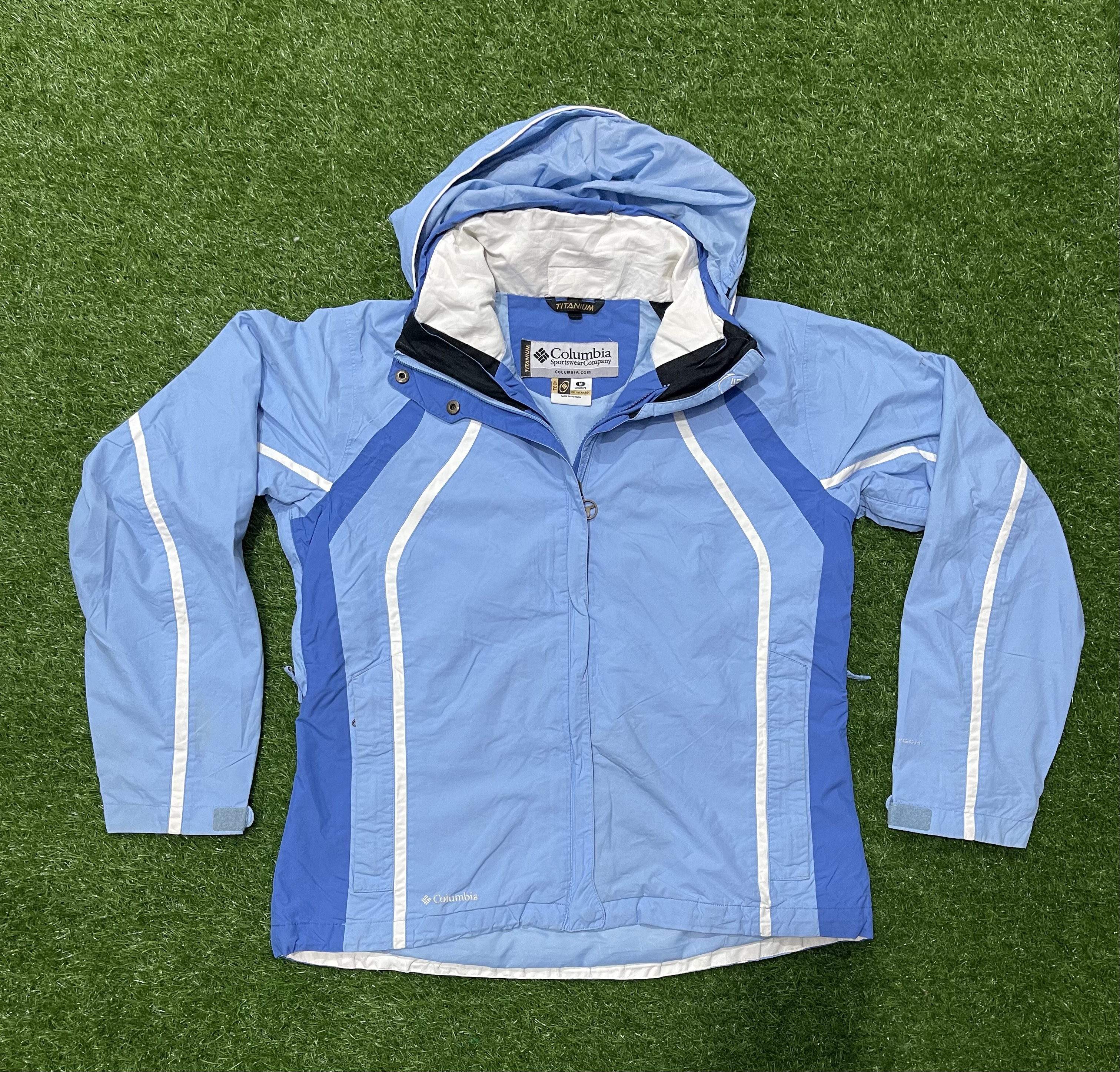 Columbia parachute jackets 20 pieces