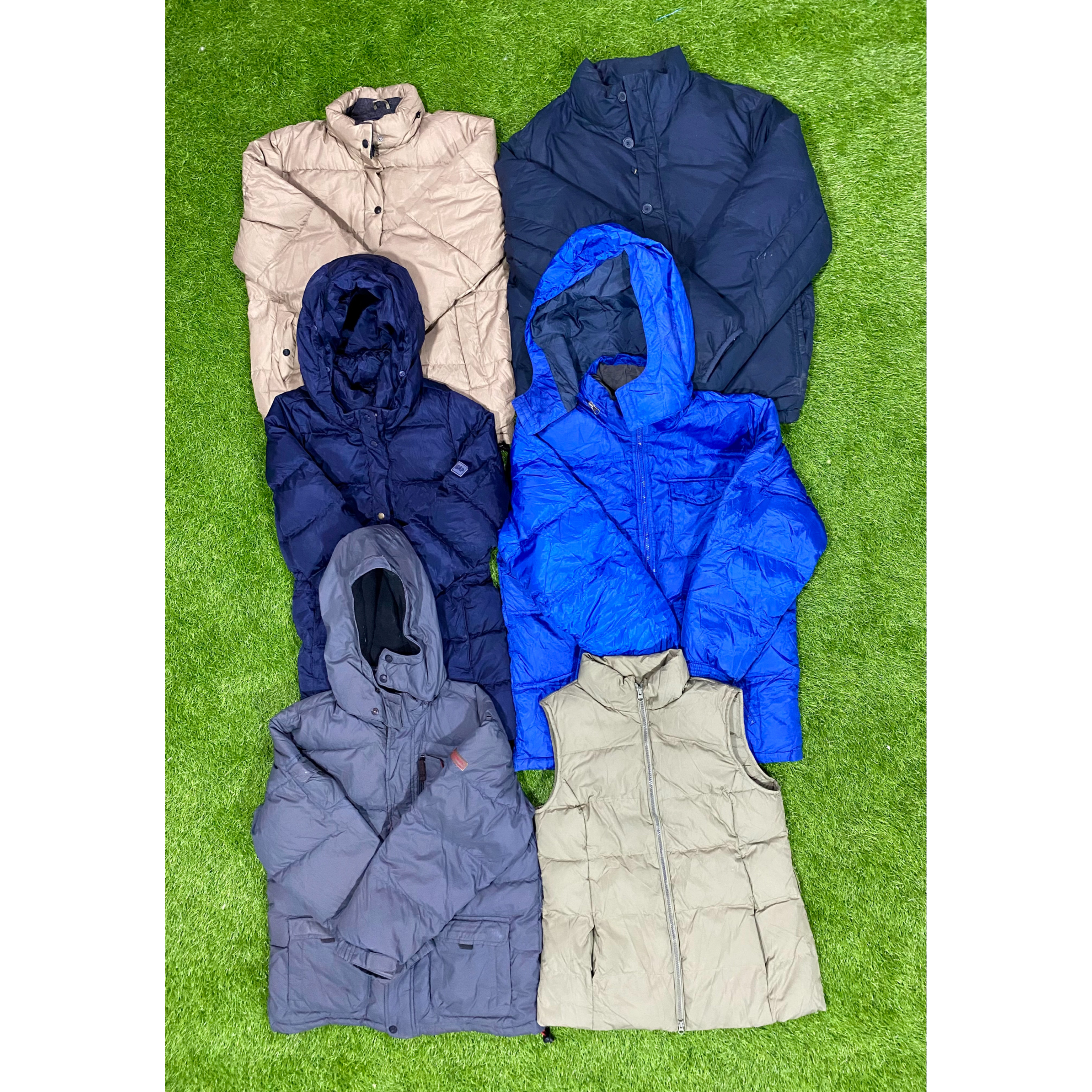 Gap Puffer Jackets - 30 pcs