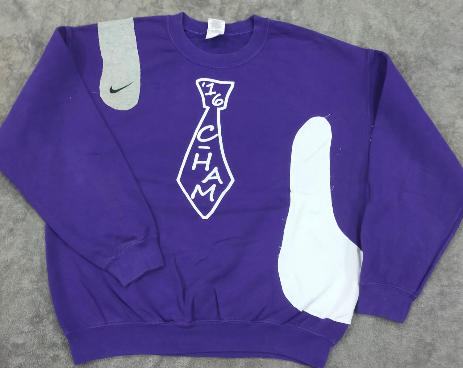 CR1303 Gemischter Stil Nike Überarbeitetes Sweatshirt - 20 Stück