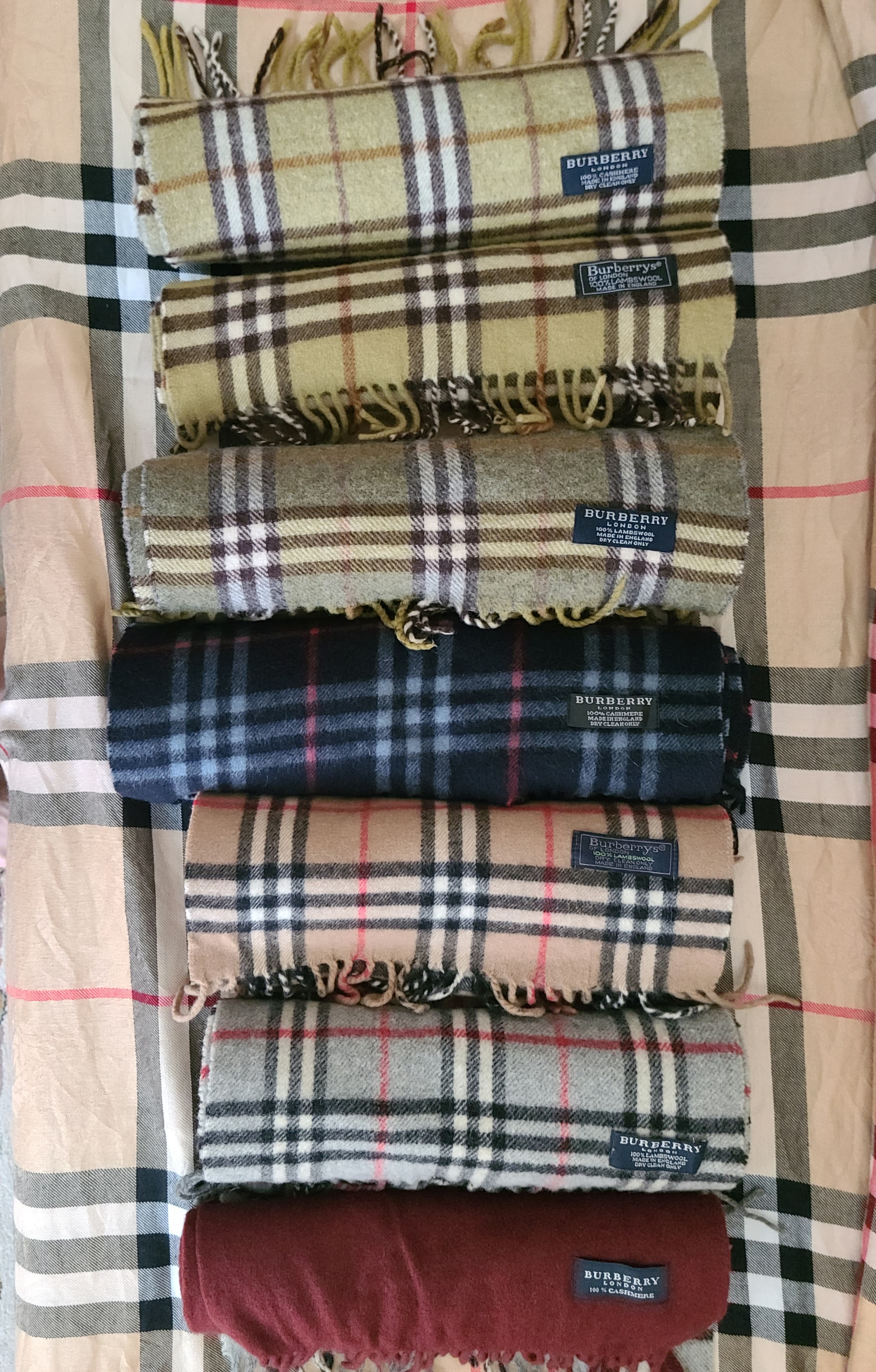 Vinatge burberry scarf 2024