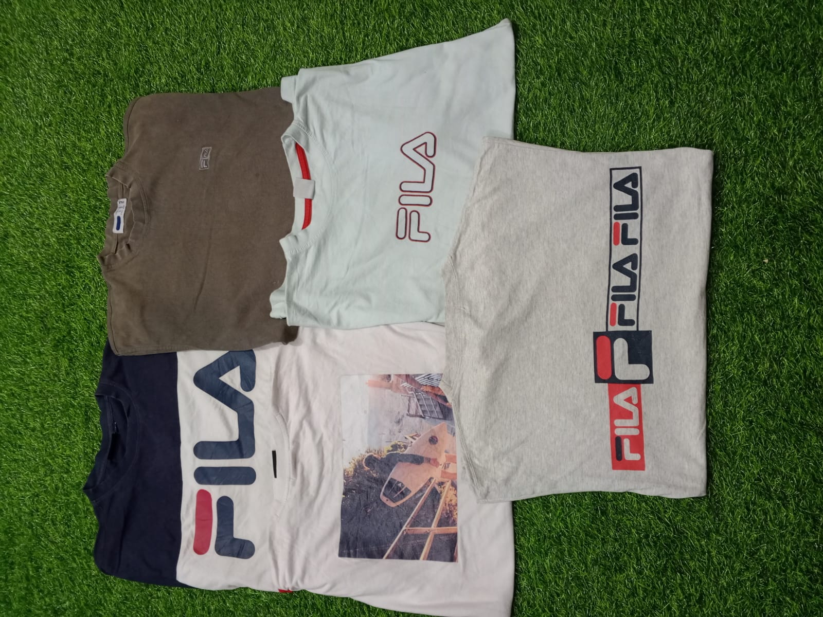 5 pièces de t-shirts de marque Fila