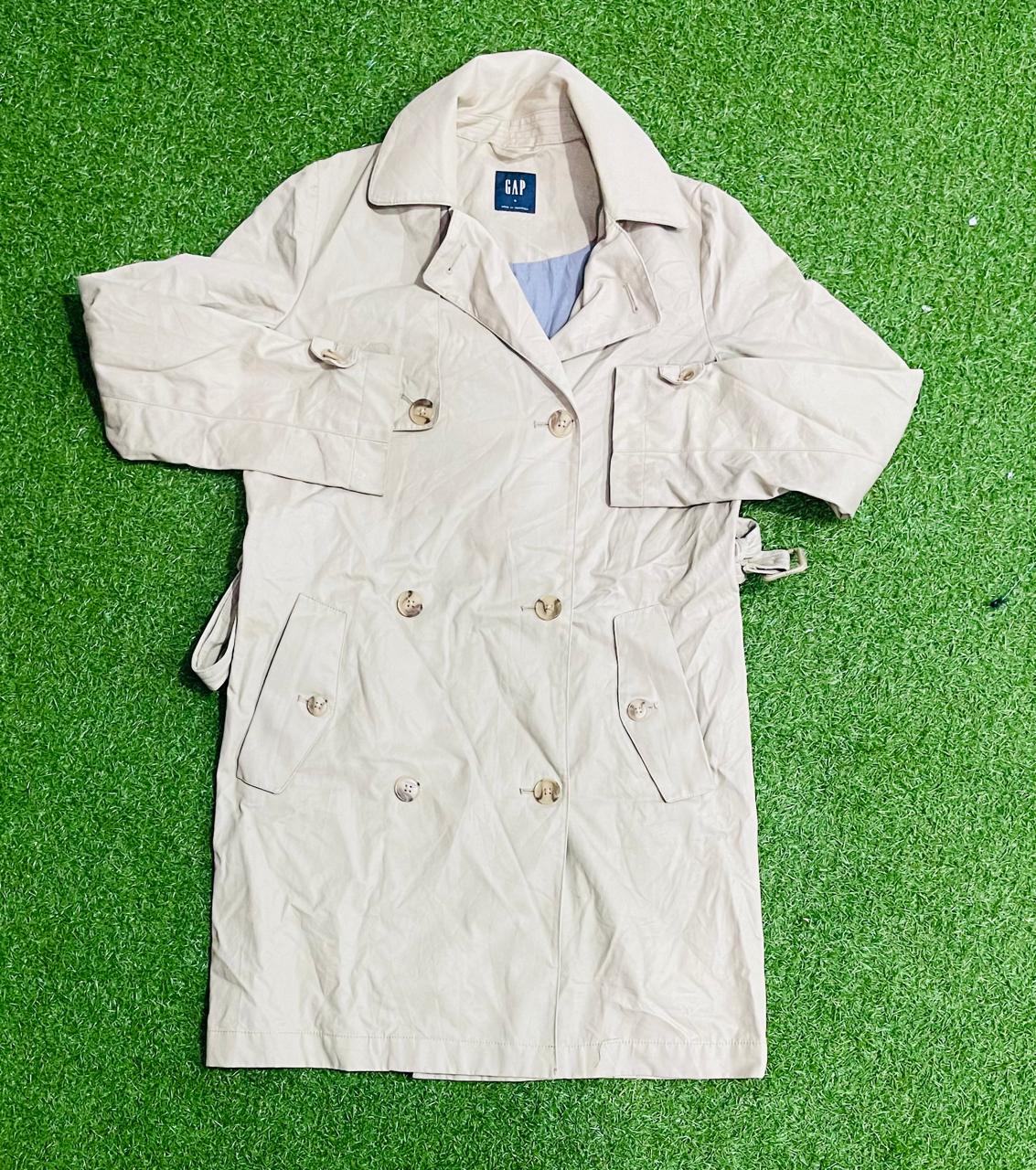 Gap trenchcoat 12 pcs