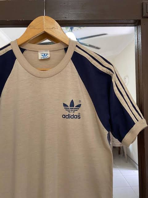 Adidas Rundhals-T-Shirts