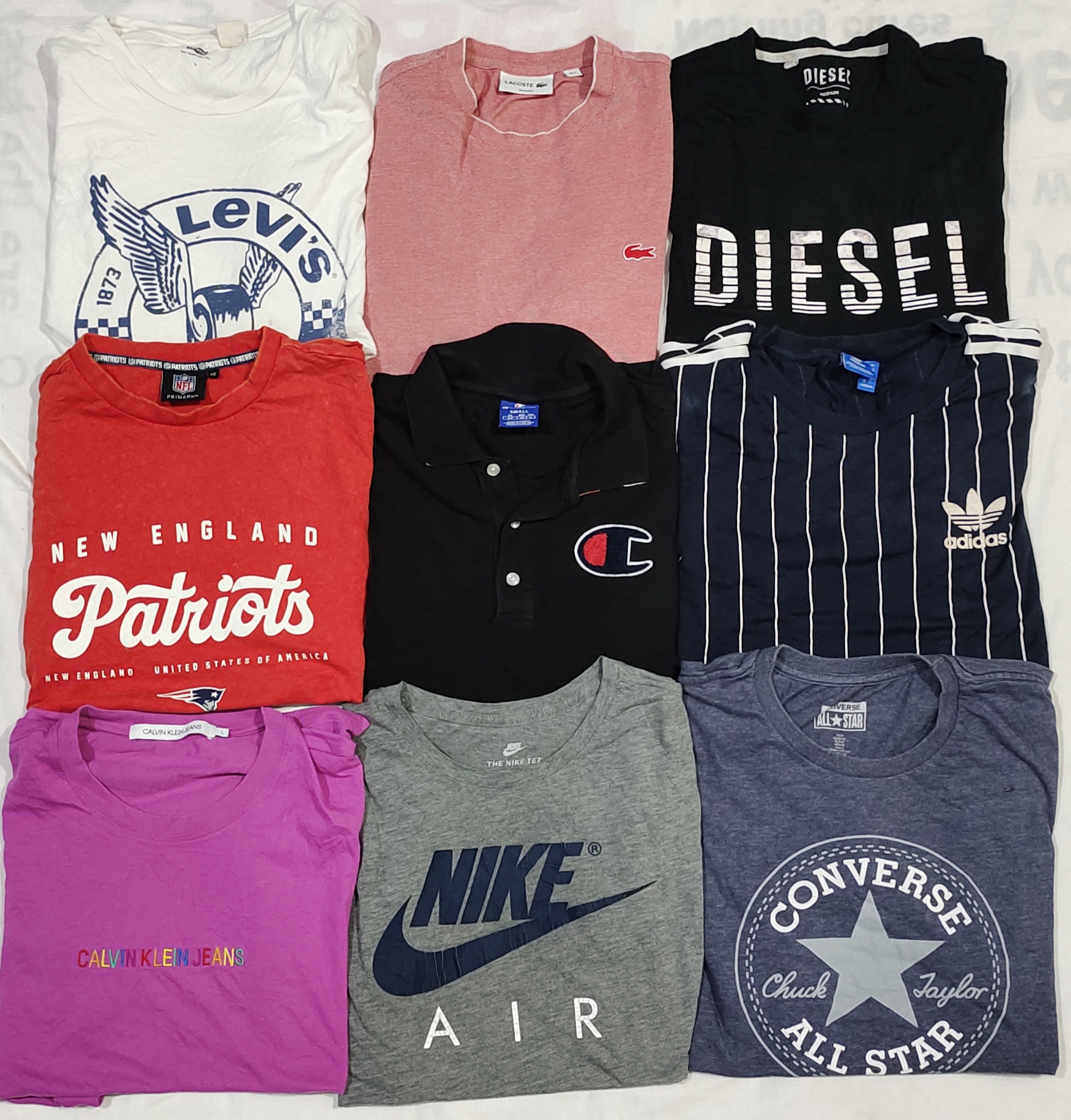 Mélange de T-shirts de marques