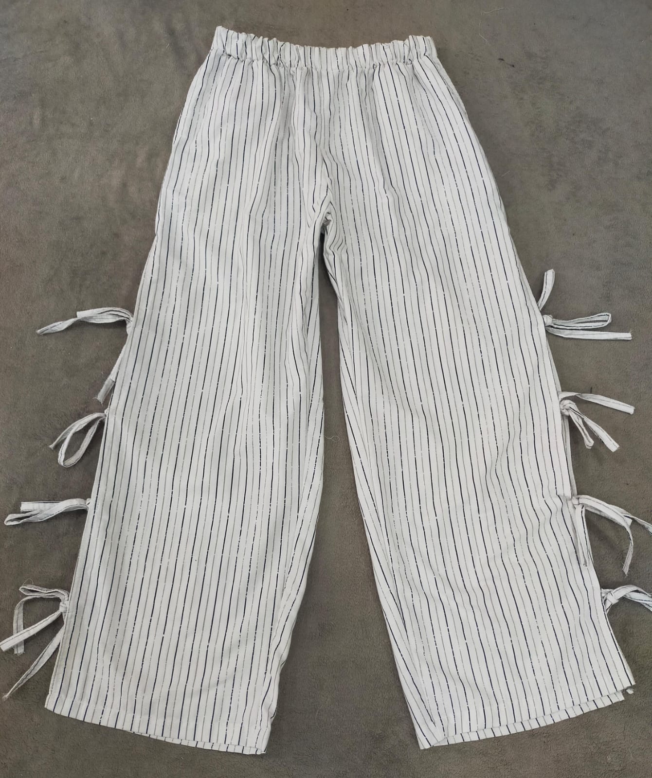 CR1819 Überarbeitete Epiphany-Hosen - 30 Stück