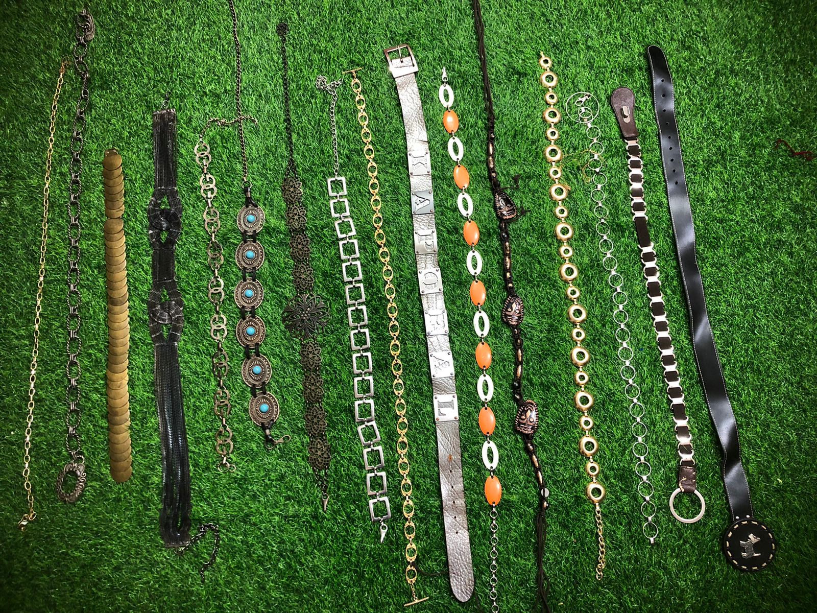 Antique and bold design of disc belts