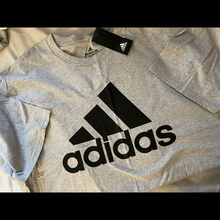 T-shirts Adidas