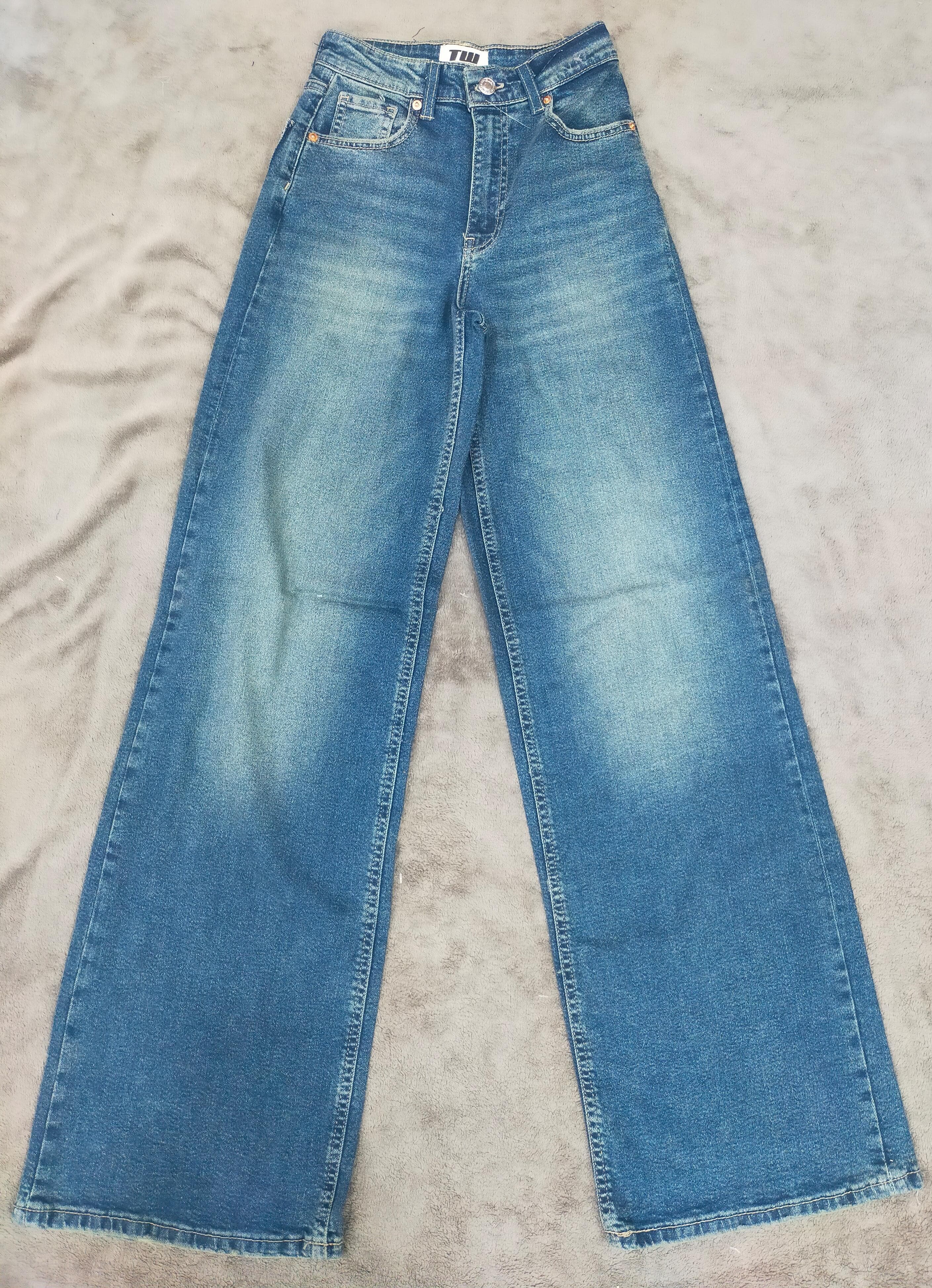 CR2017 Damen Flared Jeans - 15 Stück