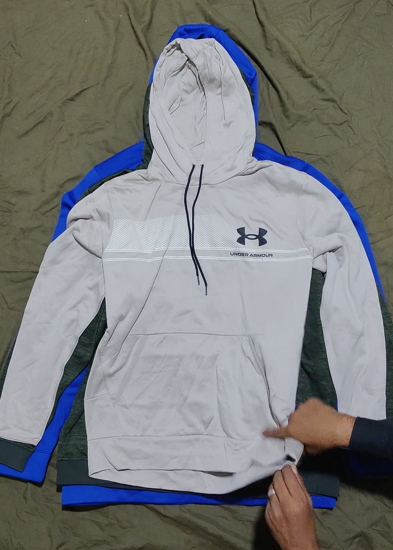 Under Armour Moletons e Suéteres 50 pcs