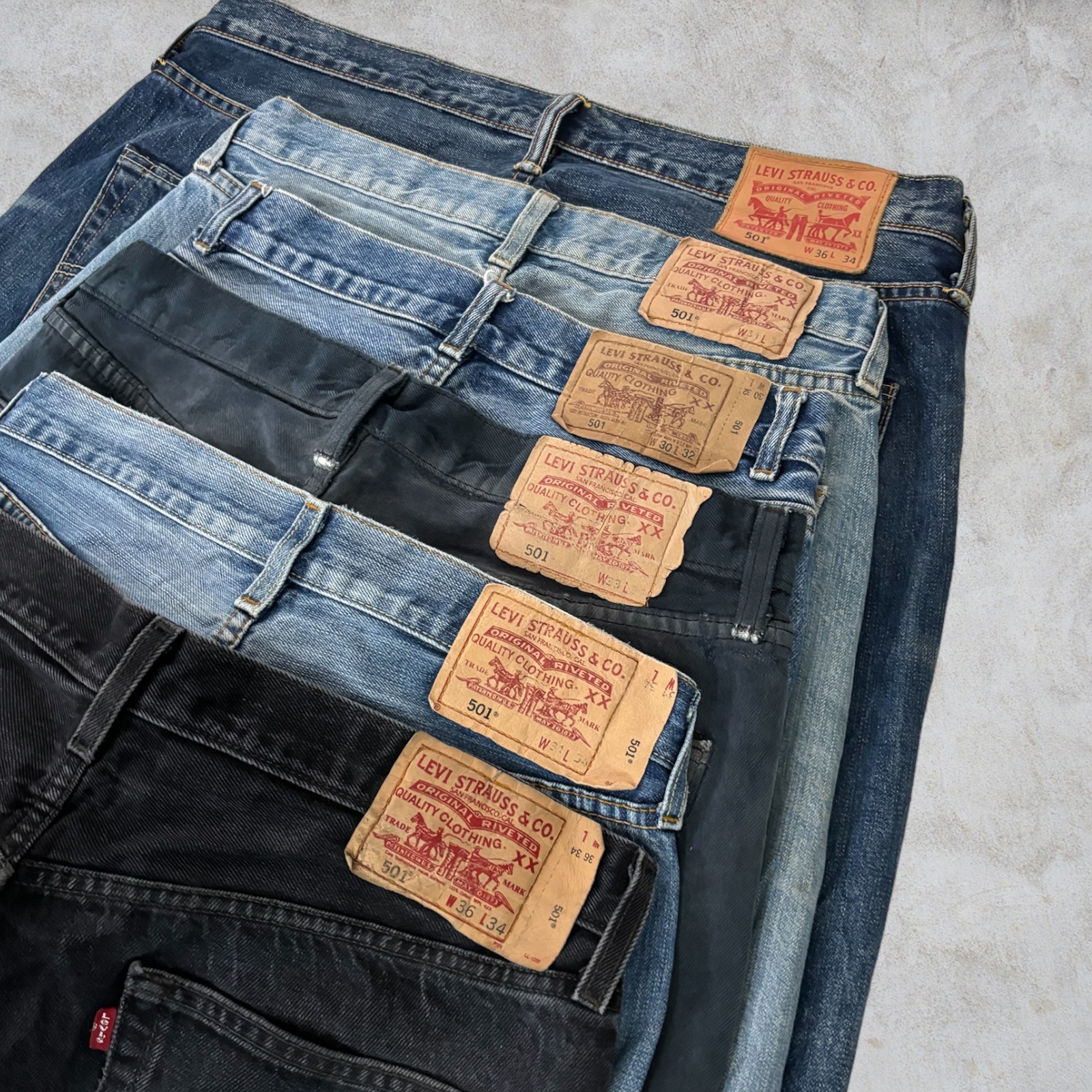 Levi's  501 Jeans 20 Pcs (A19)