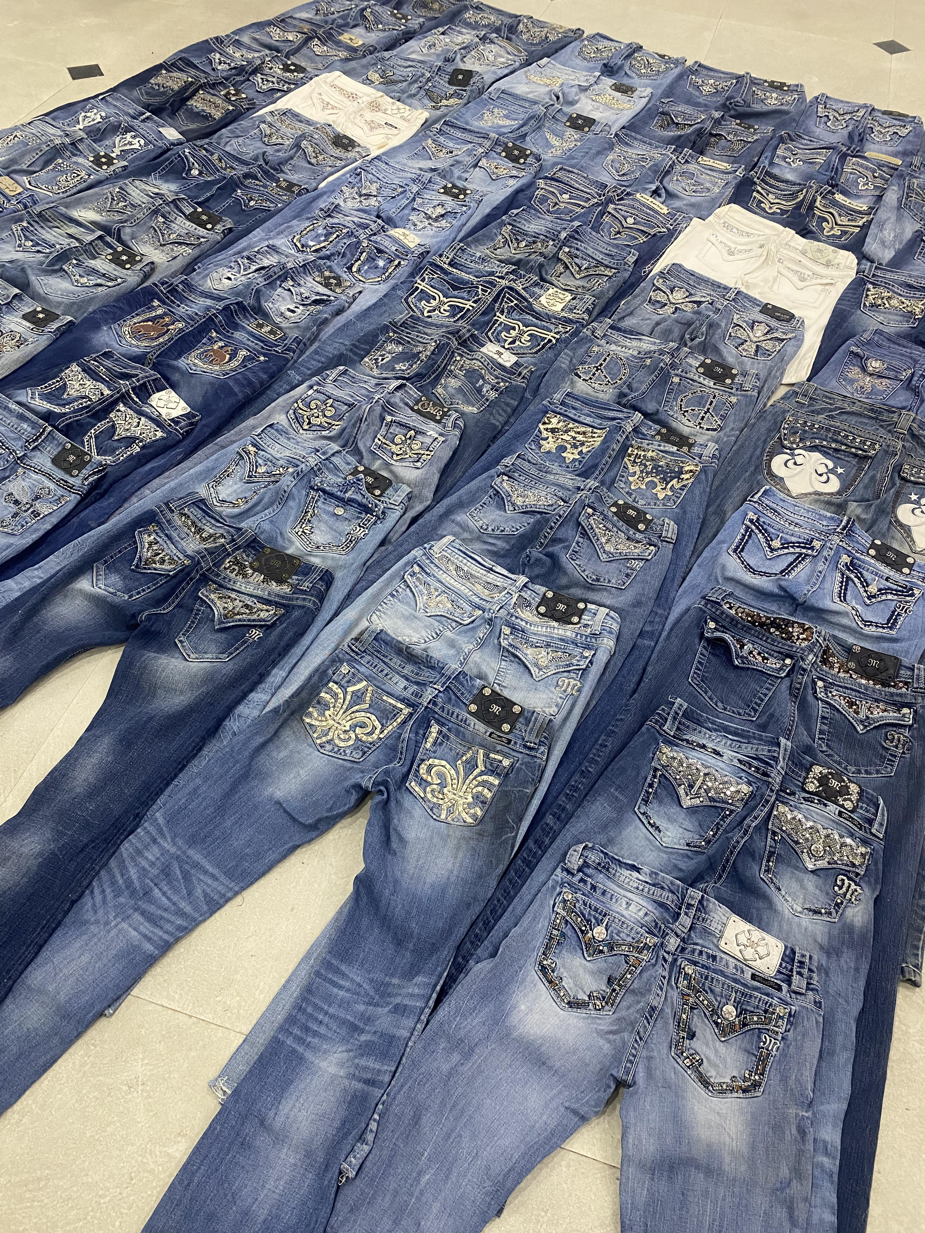 Pantalons Miss me - 30 pièces