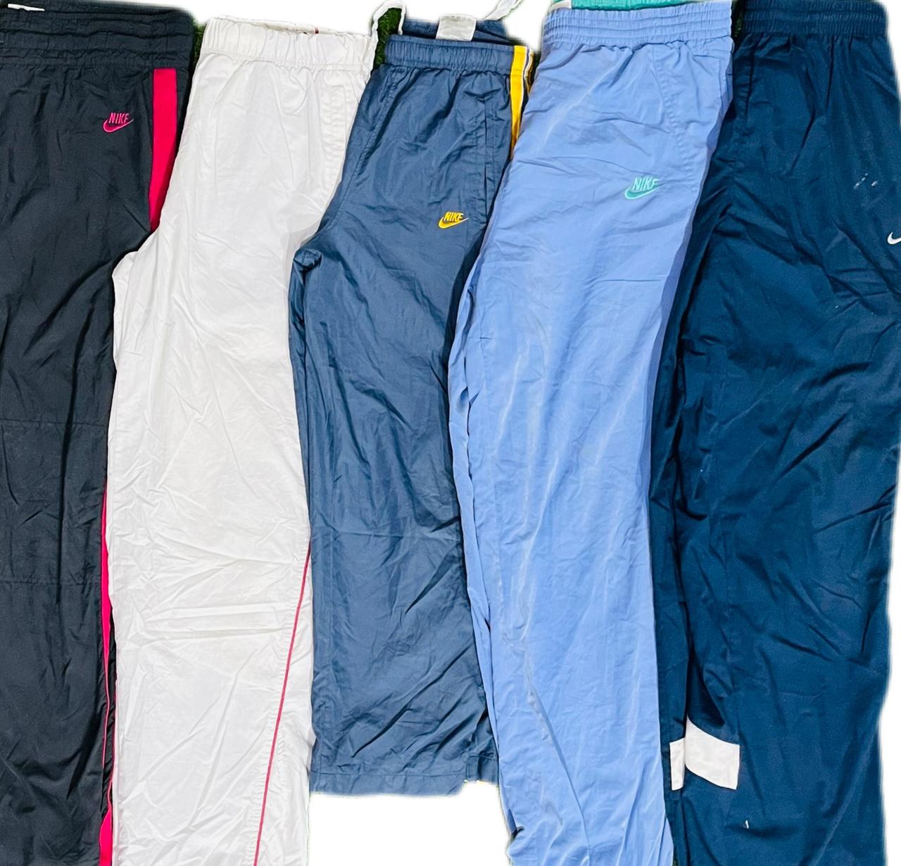 Nike parachute trackpants 17 pcs