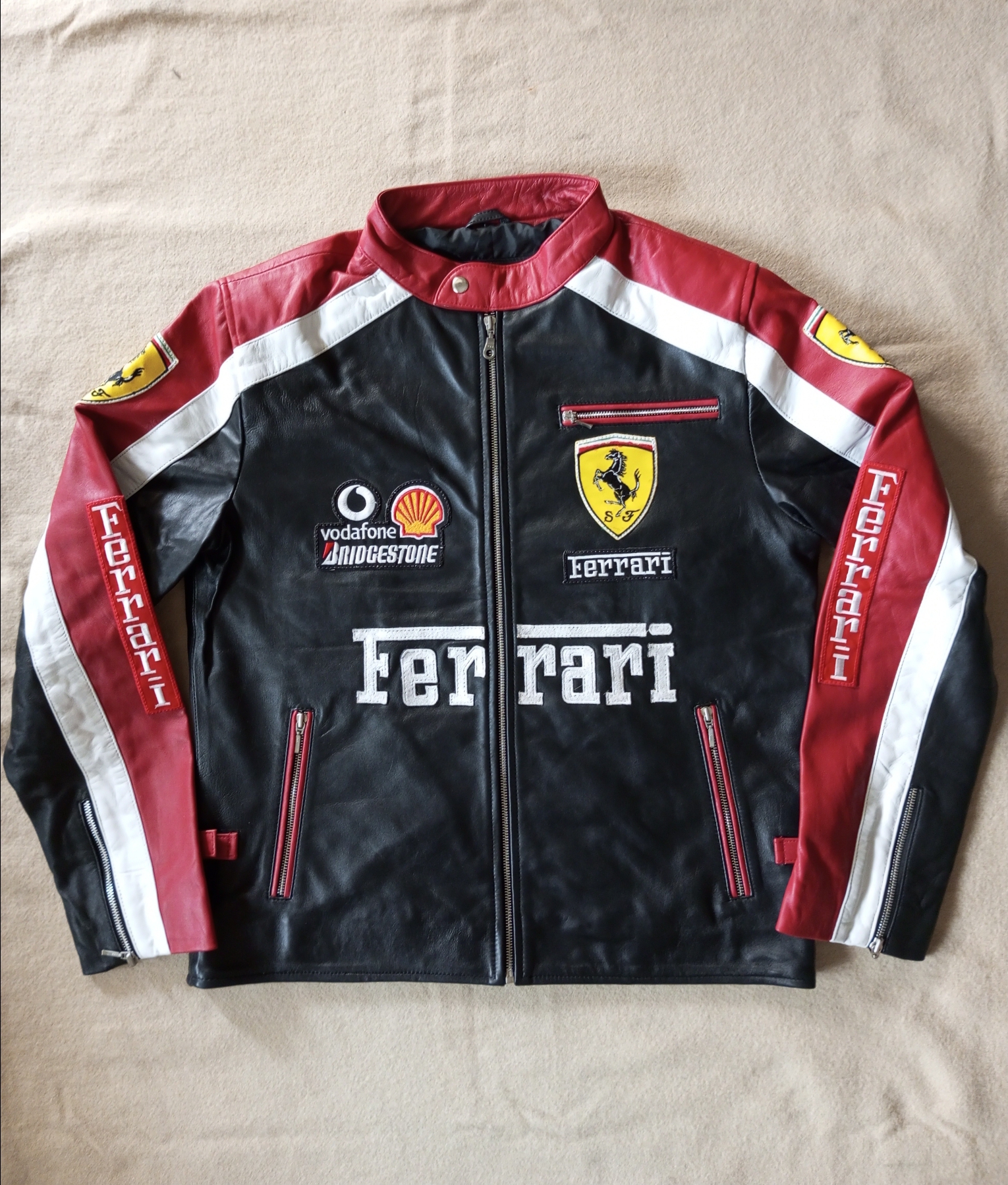 Vêtements en cuir de style rework Ferrari Racing 10 pièces