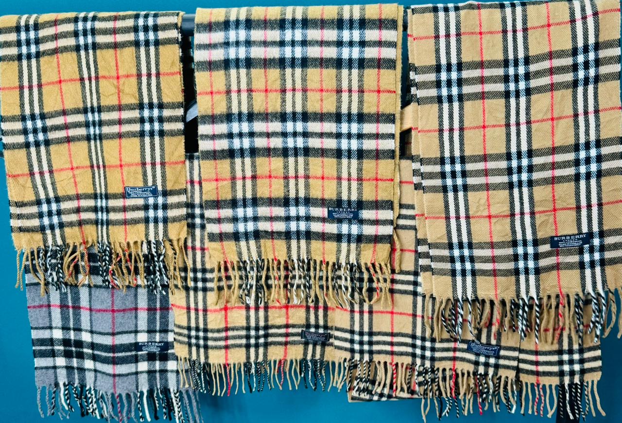 Écharpes Burberry 100 pcs