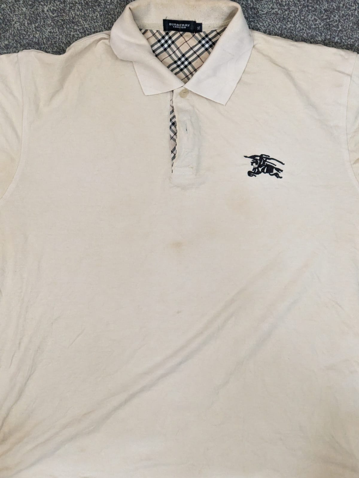 Mix branded carhartt and burberry 40 pcs