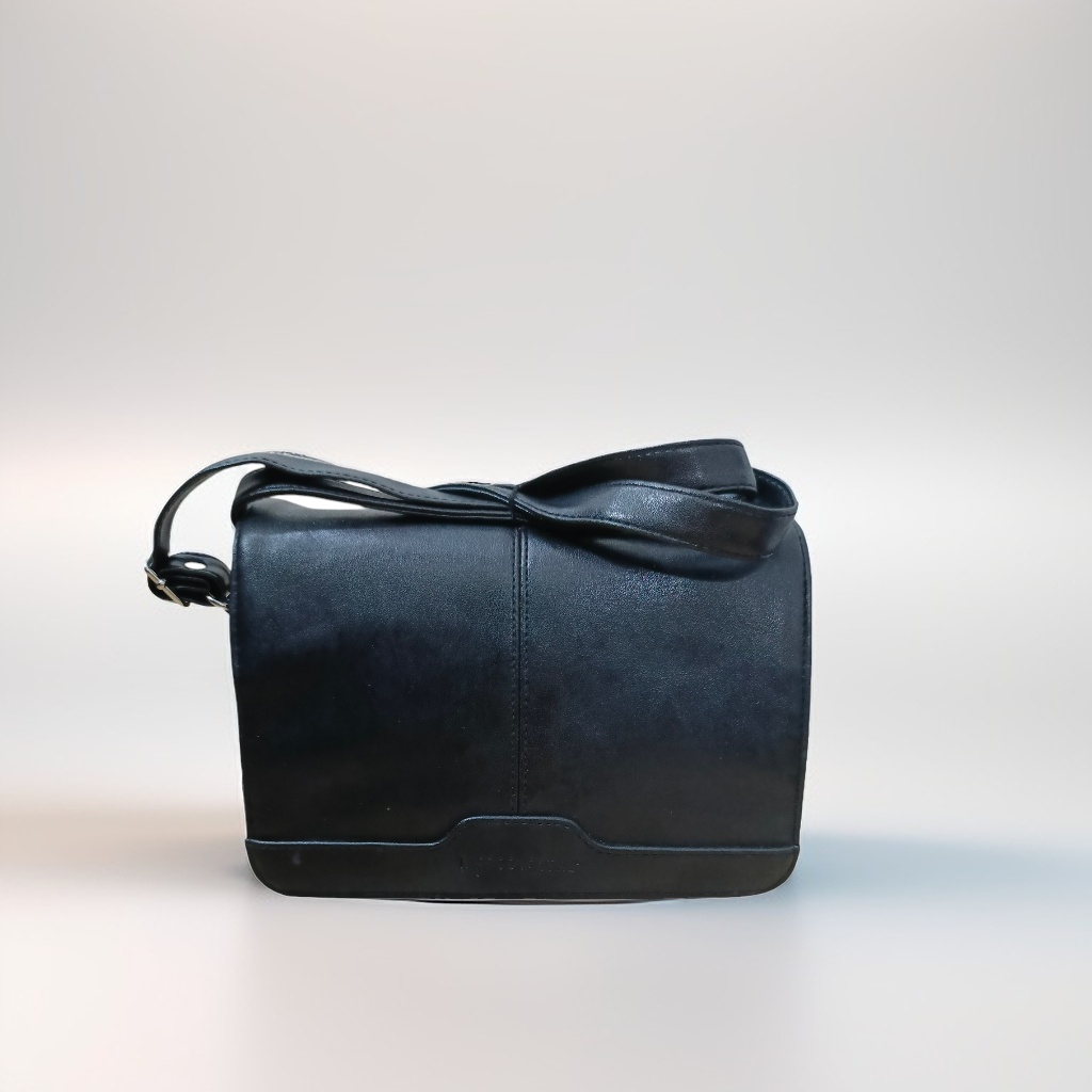 Leather bag