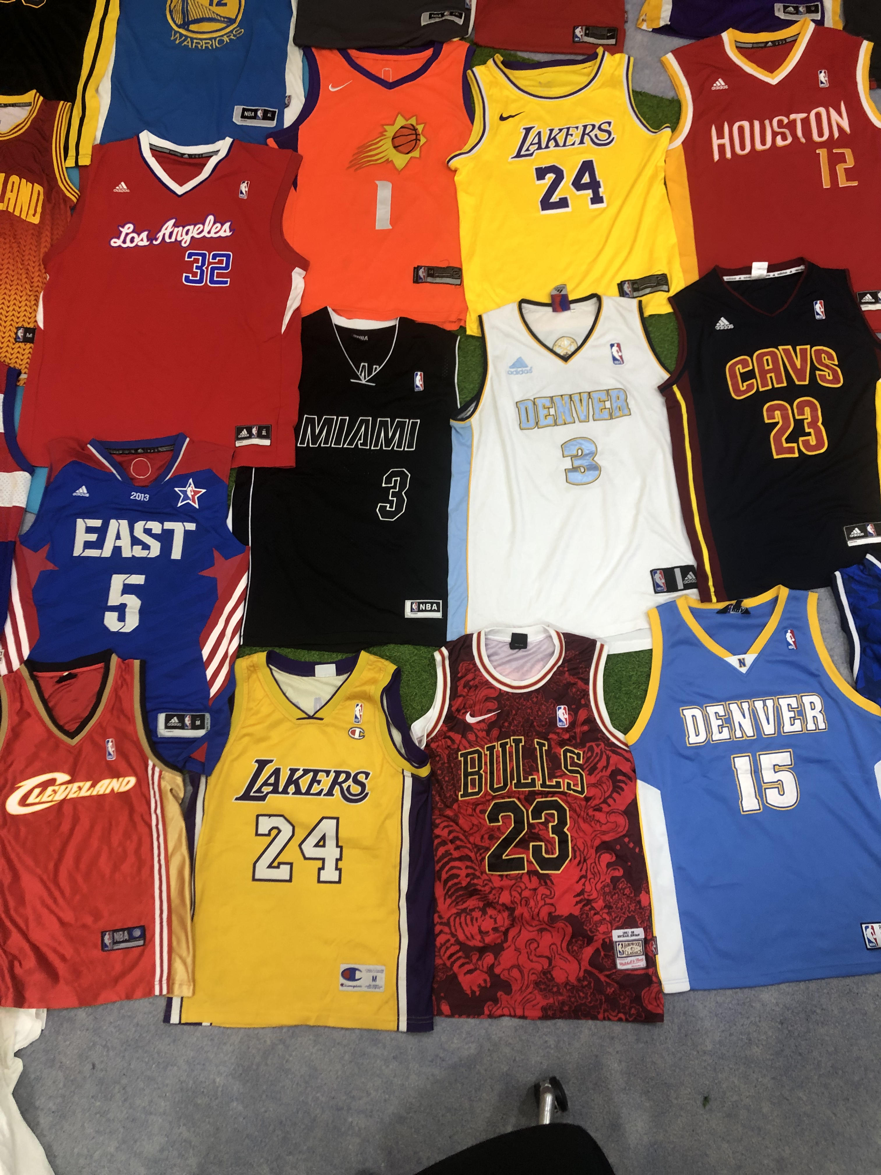 NFL NHL MLB NBA Jerseys Grade A 50 Pcs