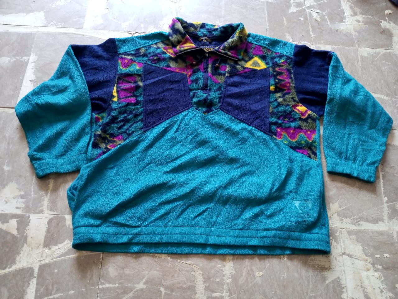 Crazy fleec tops.. unbranded
