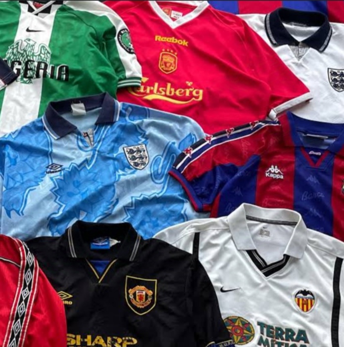 T-shirts Authentiques de Football