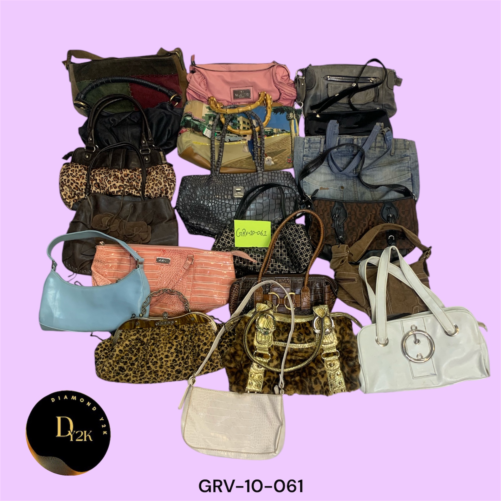 Classiques Vintage Y2K – La Collection de Sacs Iconiques (GRV-10-061)