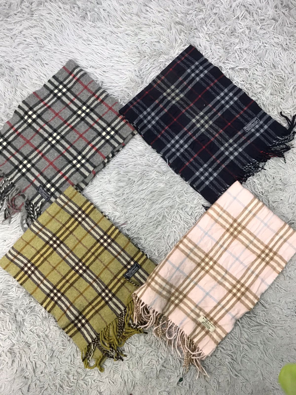 Burberry Schals 100 Stück