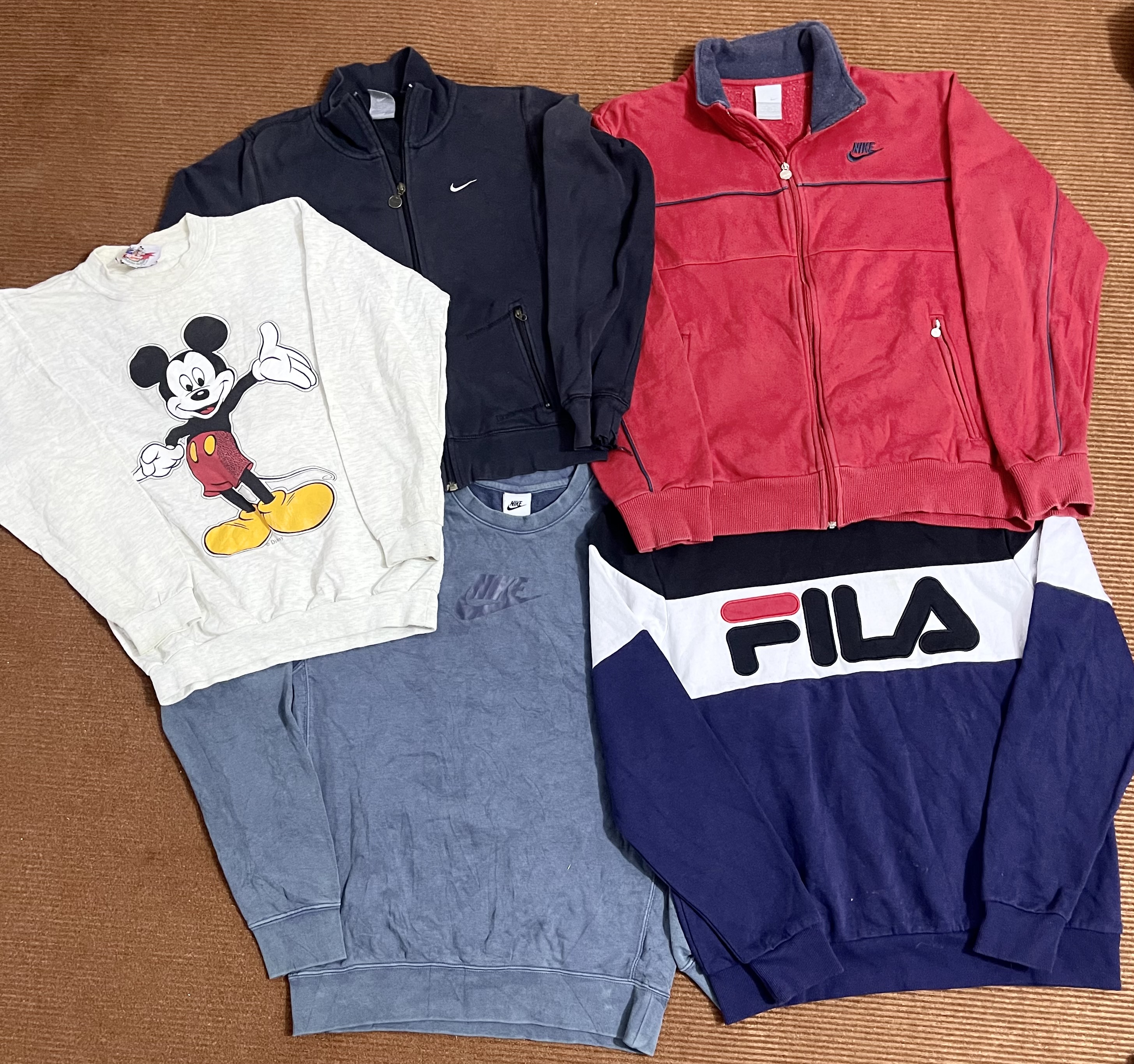 Felpa con marchio Nike, Adidas, Fila e Champion ------12pz