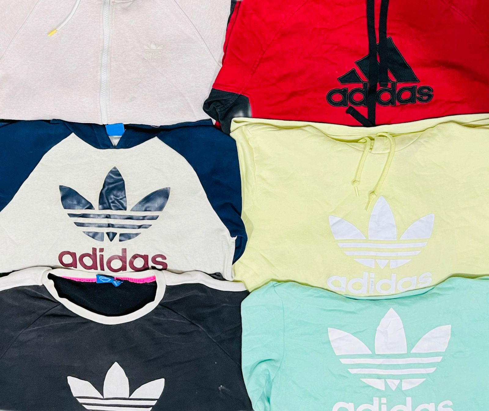 Adidas Hoodies und Sweatshirts 12 Stück