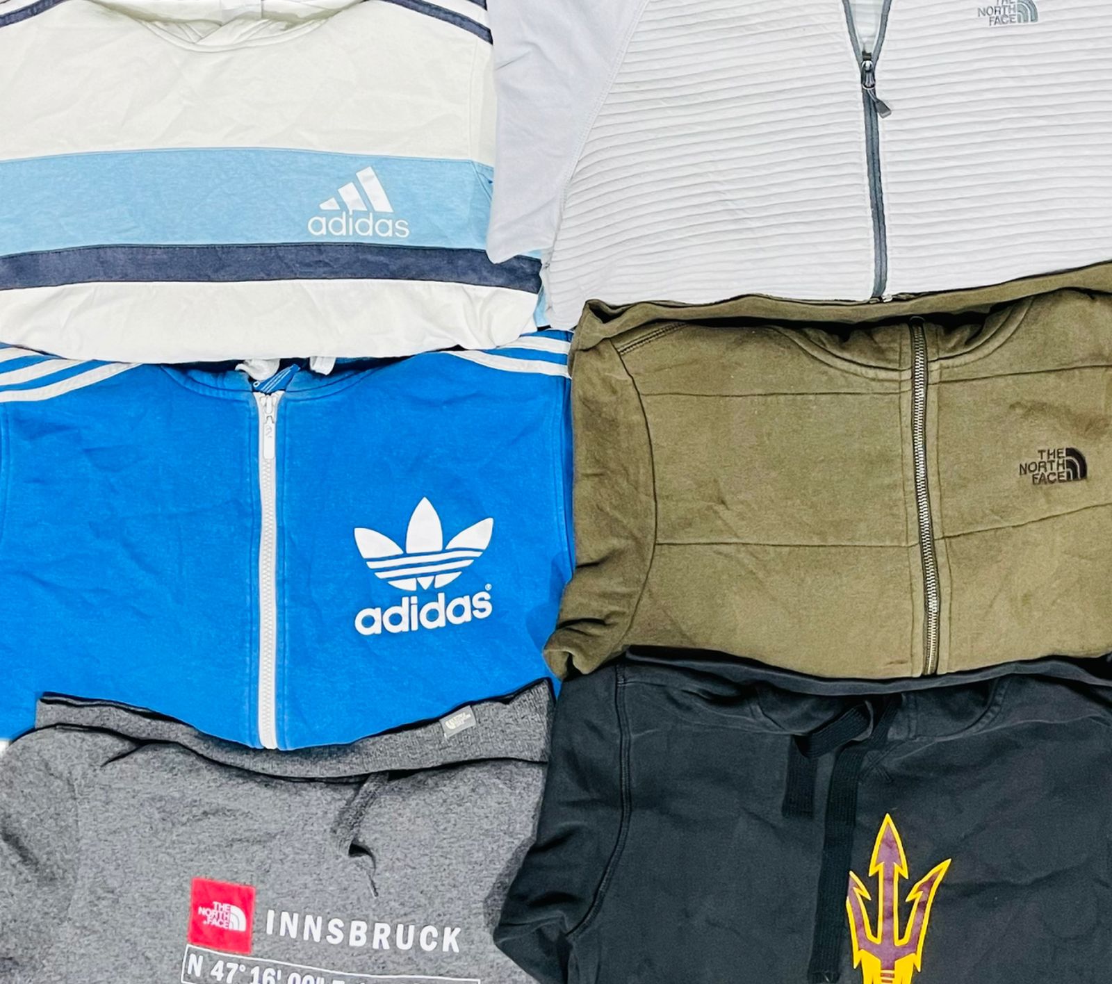 Adidas /TNF hoodies 12 pièces