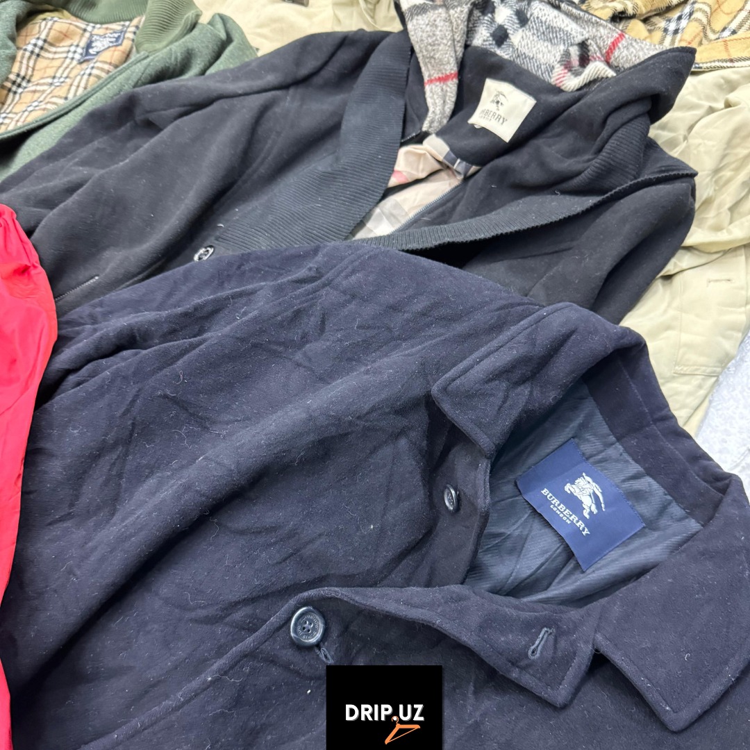 Burberry + Barbour Jackets including trenchcoats D2610/E22