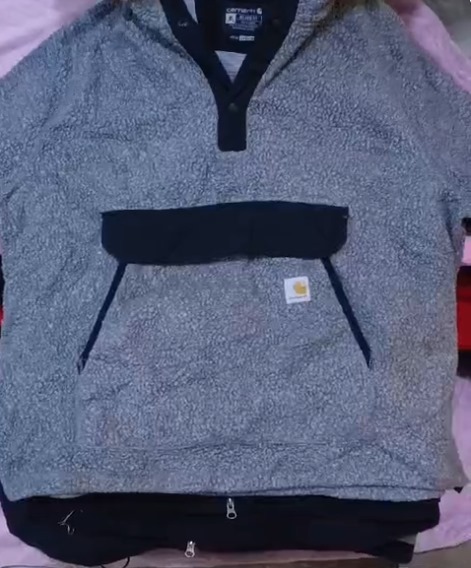 Carhartt Sweatshirts / Jackets